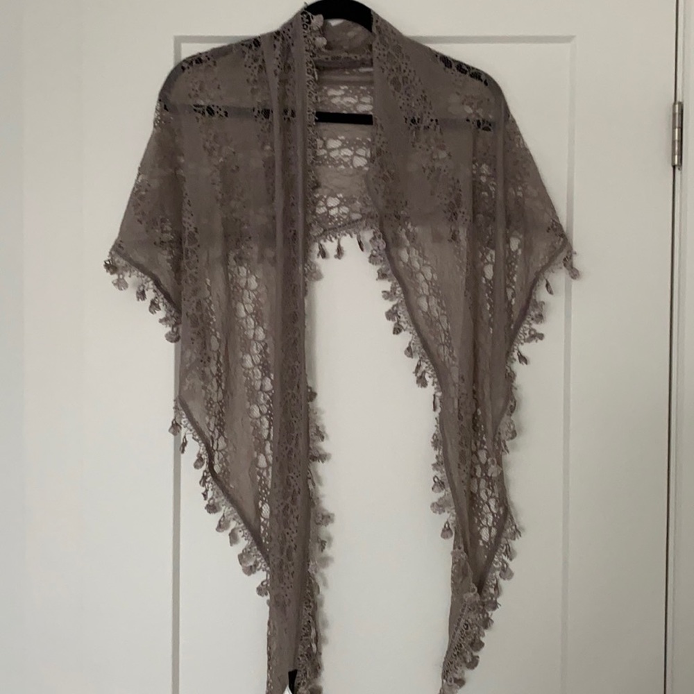 BCBG shawl/scarf